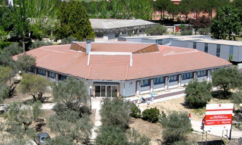 SANIT 12 C.S. SAN MARTÍN VALDEIGLESIAS obra civil edhinor